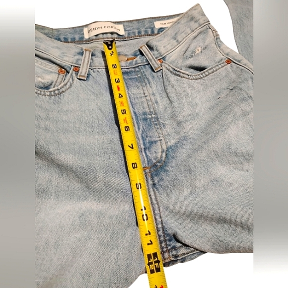 Denim Forum | The BF Highrise Loose 28L  Aritzia Distressed Woman Jean | Size 26 - Picture 10 of 16